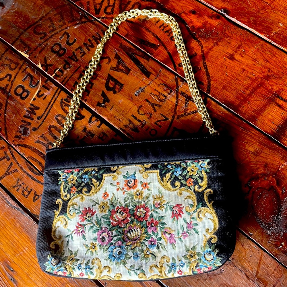 Vintage Walborg Tapestry‎ purse with accessories